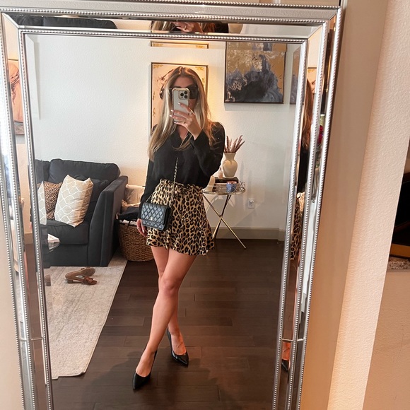 Xs zara leopard print skirt (shorts inside) worn once - Picture 4 of 8